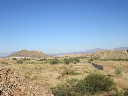 Twin Buttes Image