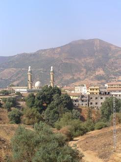 Lakhdaria Image