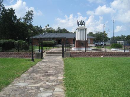 Belle Chasse Image