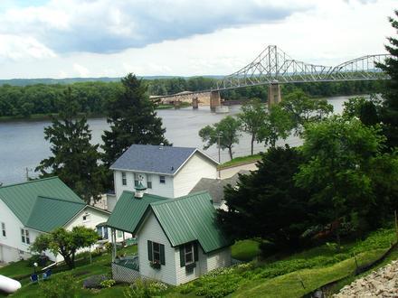 Lansing Image