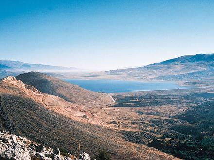 Qaraoun Image
