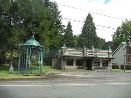 Leaburg Image
