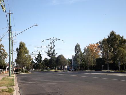 Oakey Image