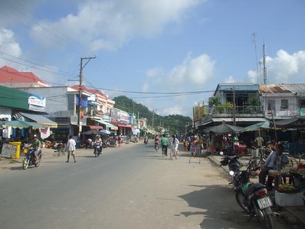 Tri Tôn Image