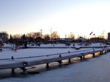 Neenah Image